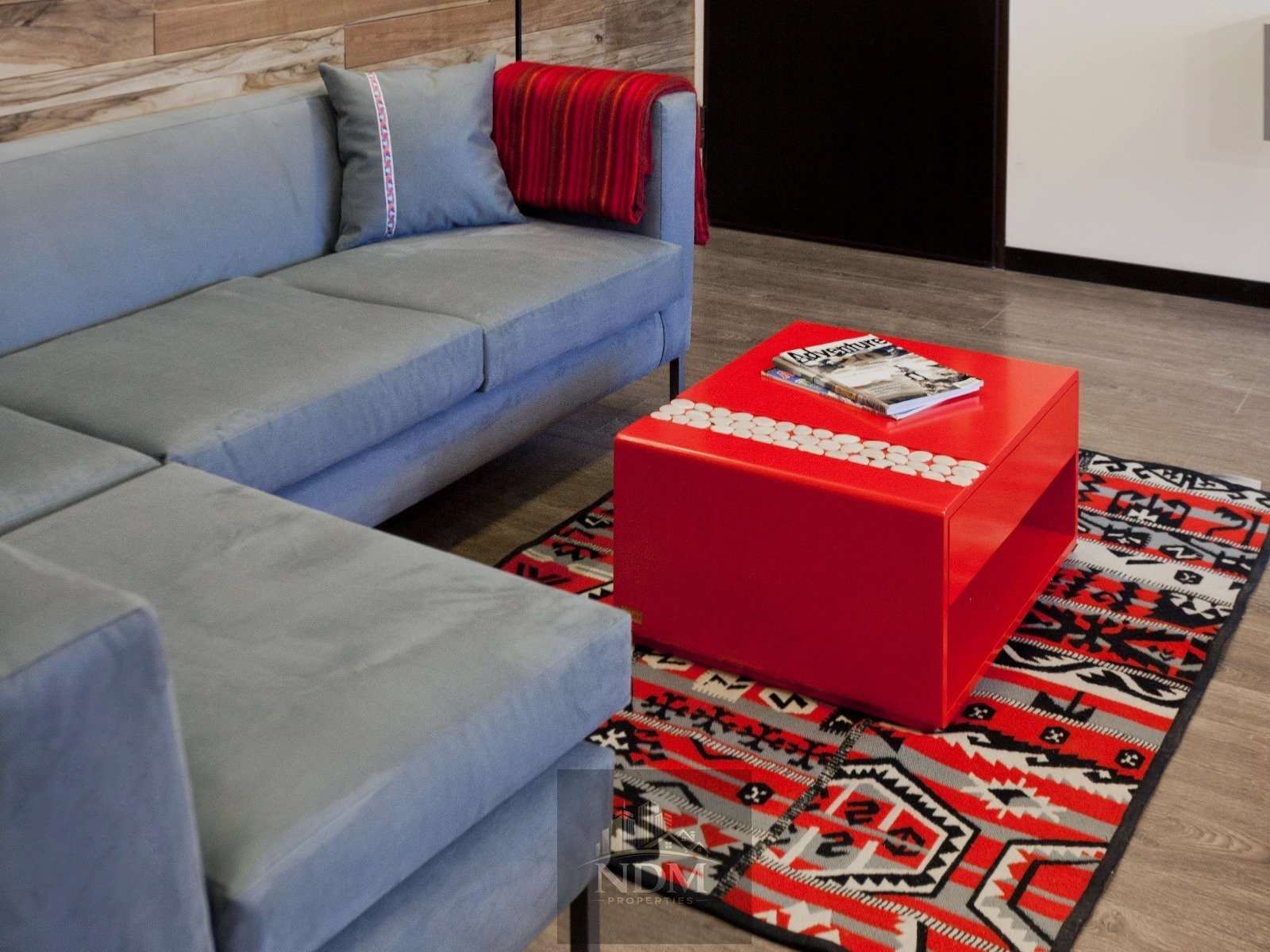 DEPARTAMENTO EN VENTA AMOBLADO, SECTOR: REPUBLÍCA DEL SALVADOR, 84m2, 2 habitaciones, 2 baños, cocina tipo americana, 1 parqueadero, 1 bodega